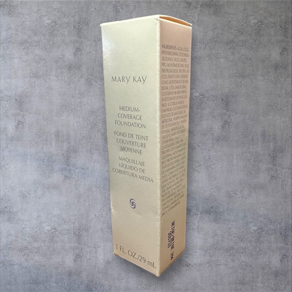 MARY KAY Medium-Coverage Foundation Beige 304 355700 Liquid 1 fl oz NIB Pink Cap
